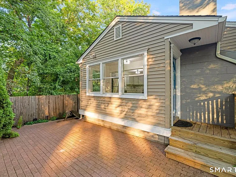 412 Main St — Photo 22