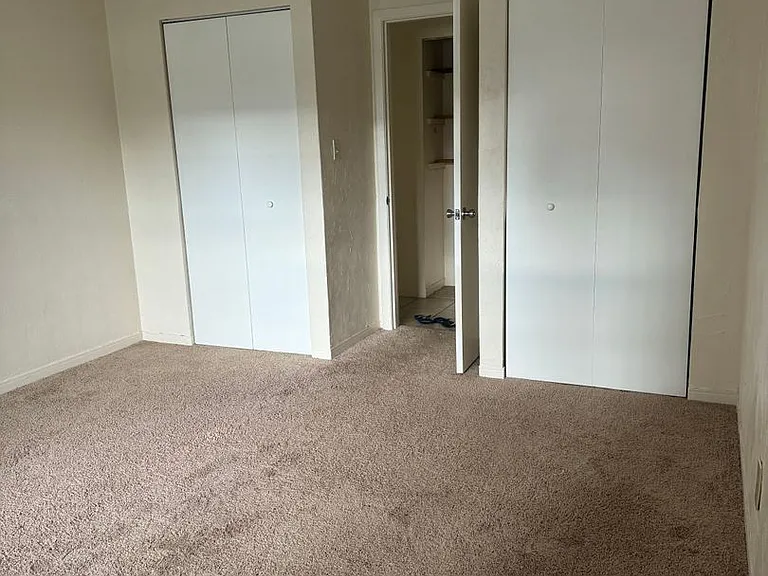 Magnolia Apartments — Photo 8