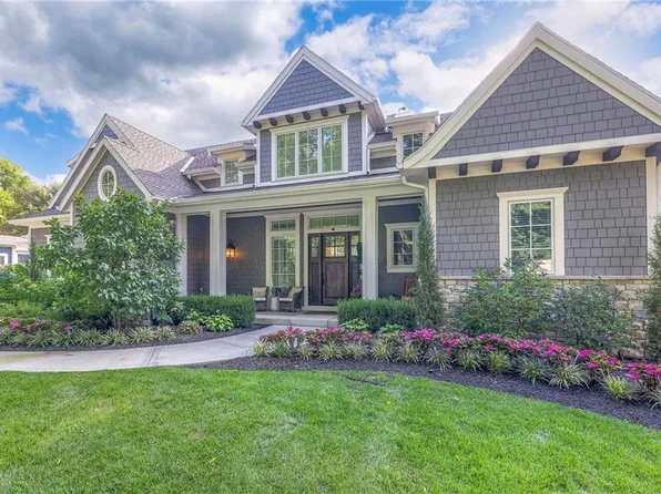 8025 Ensley Ln, Leawood, KS 66206