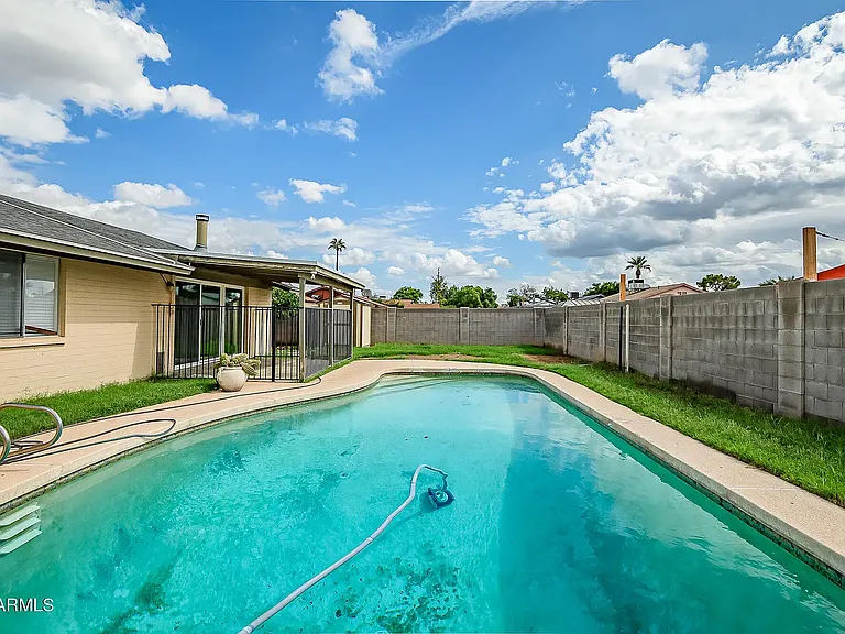 5601 W Carol Ave — Photo 28