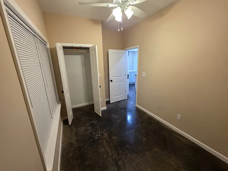 404 Camille St — Photo 13