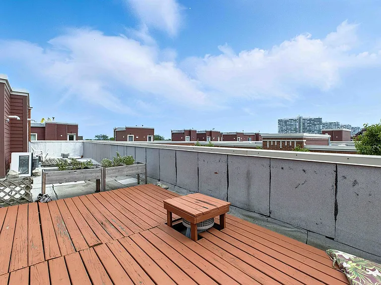 346 E 25th Pl #25 — Photo 15