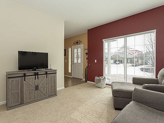 5th image of 1606 Leona Cir