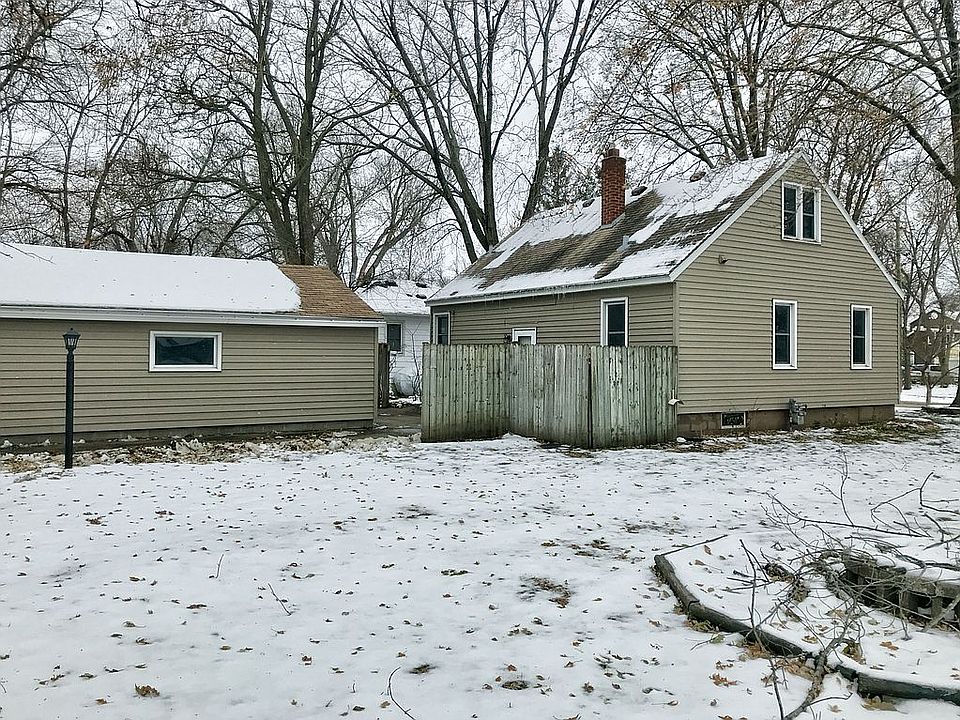 2nd image of 120 31st Ave N