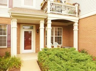 9018 Concord Ln #5D-720, Justice, IL 60458