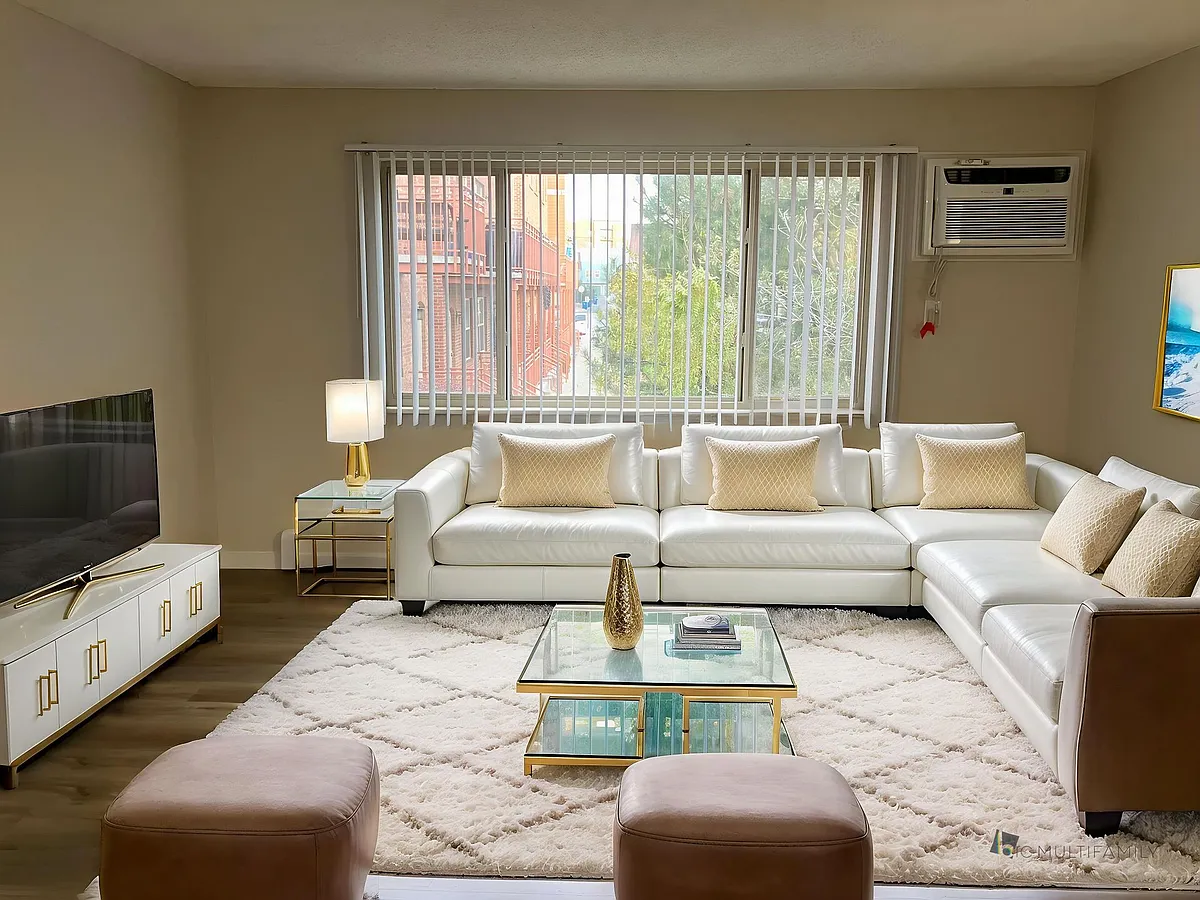 Building Photo - Westport Apartments