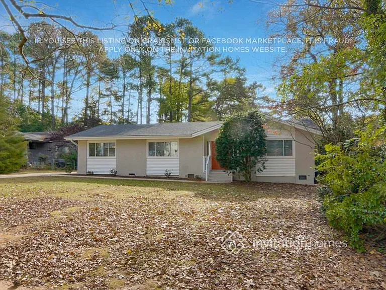 1404 Falls Church Rd — Photo 3