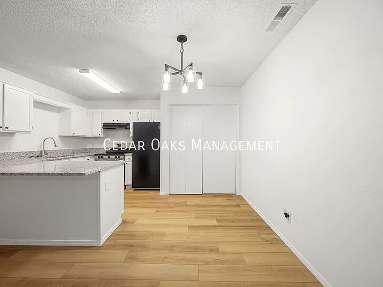2967 W Glenmeadow Dr — Photo 16