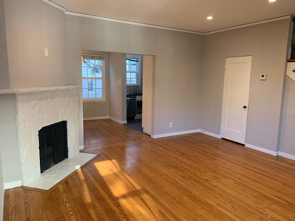 2nd image of 132 Dartmouth Rd #4