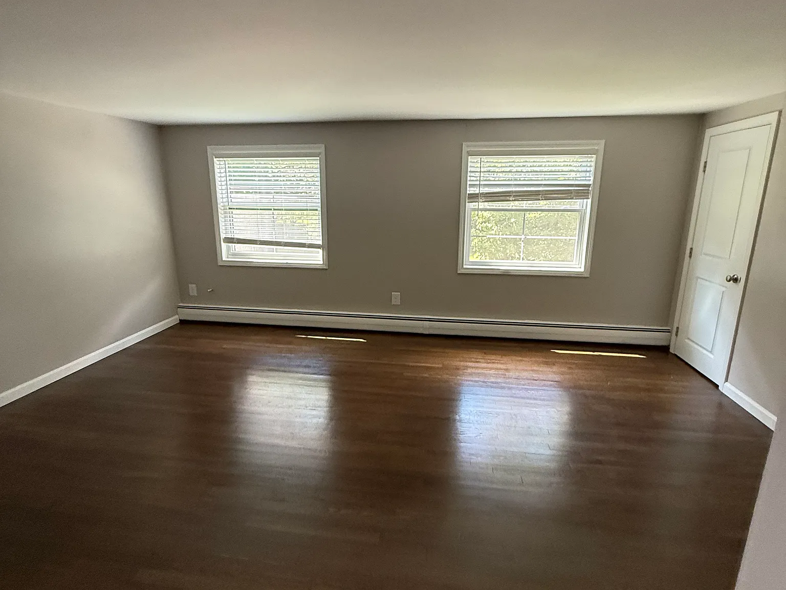 2 bed, 800 sqft, $1,900 — Photo 3