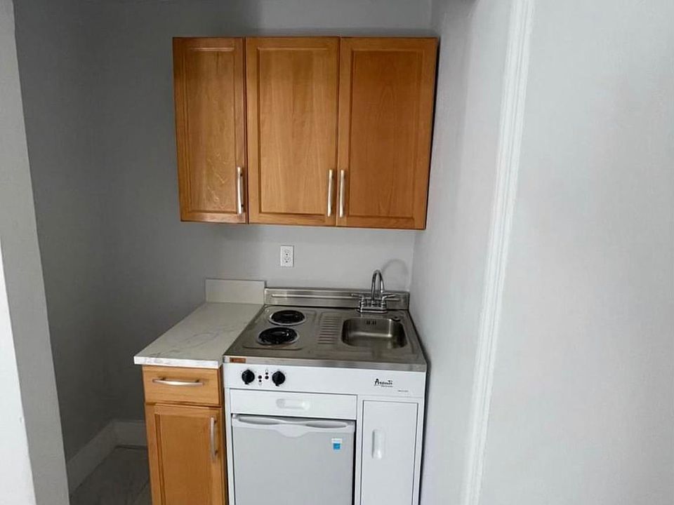 1st image of 1252 NW 27th St #1