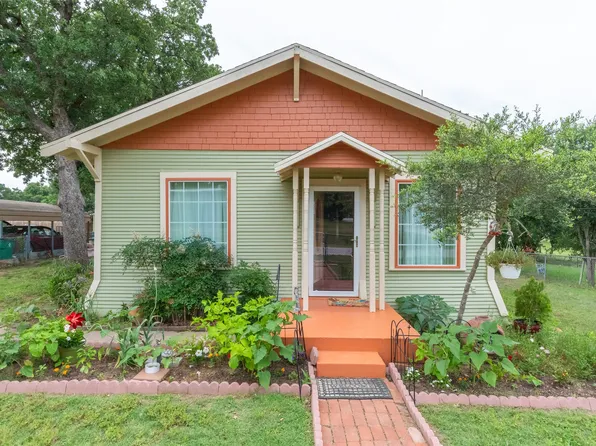 208 Frost St, Eastland, TX 76448