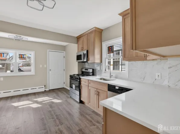 419 Inslee St, Perth Amboy, NJ 08861