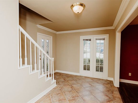 2nd image of 5678 Longwood St