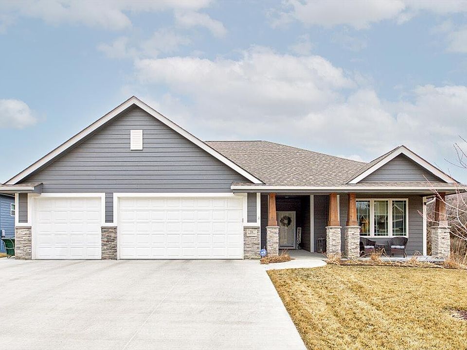 1st image of 31 Bayberry Cir