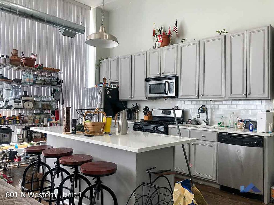 1st image of 2350 W Ohio St #601