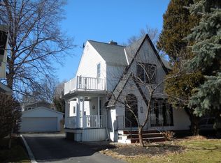 328 Kenilworth Rd, Bay Village, OH 44140