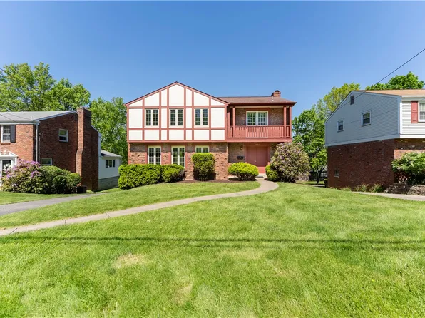 1055 Glen Oak Dr, Bethel Park, PA 15102