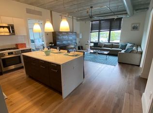 16 Old Track Rd #PENTHOUSE 3, Greenwich, CT 06830