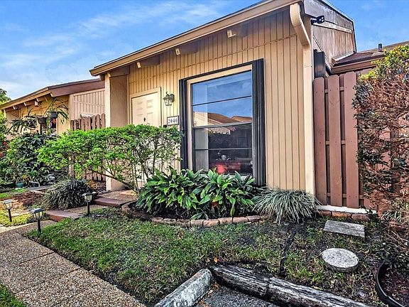 2nd image of 2046 SW 81st Way #2046