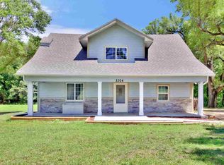 2304 Pennington Rd, Hutchinson, KS 67502