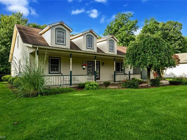 2518 Franciscan St NE, Canton, OH 44705