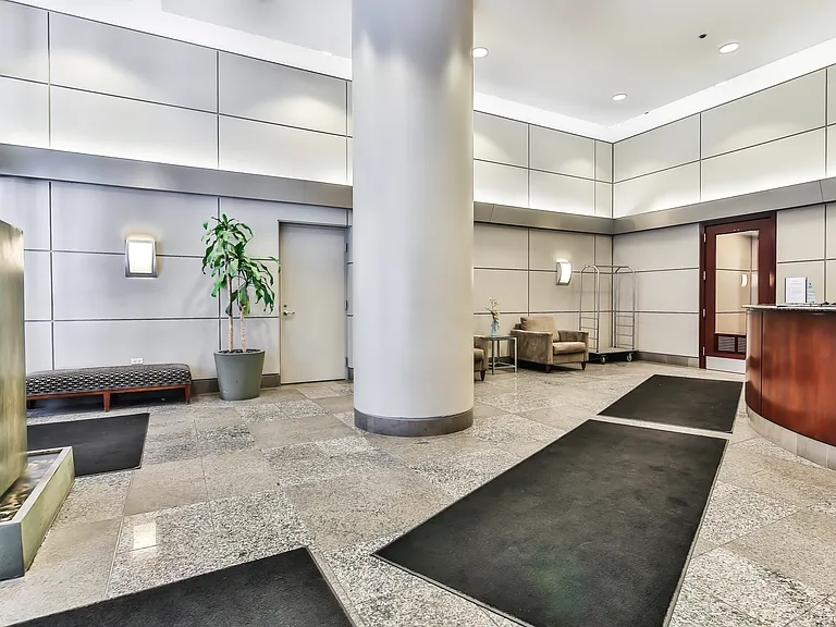 600 N Dearborn St #603 — Photo 21