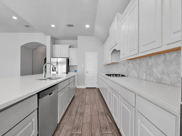 8823 Haystack Rd — Photo 9