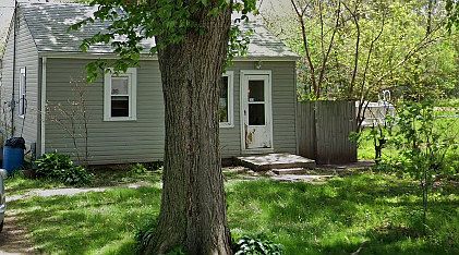 2nd image of 2826 Sewell St