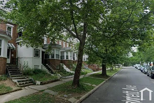 2540 Garrett Ave