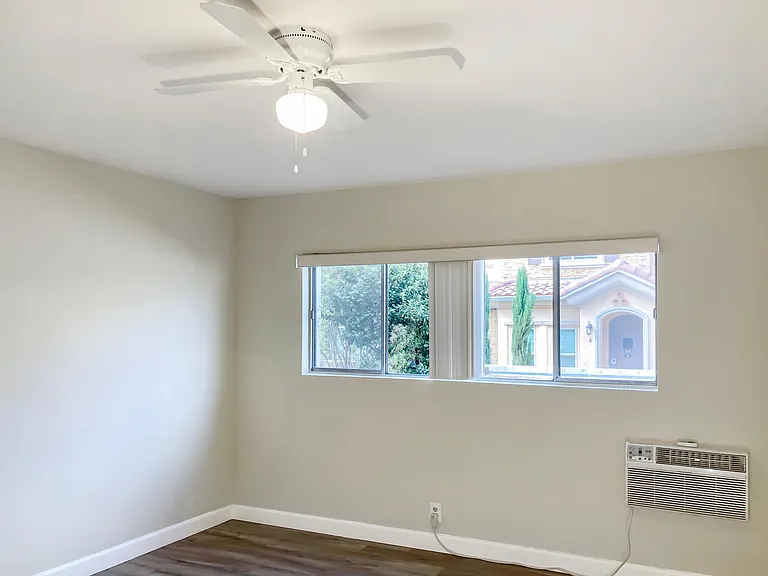 421 North Monterey Street — Photo 15