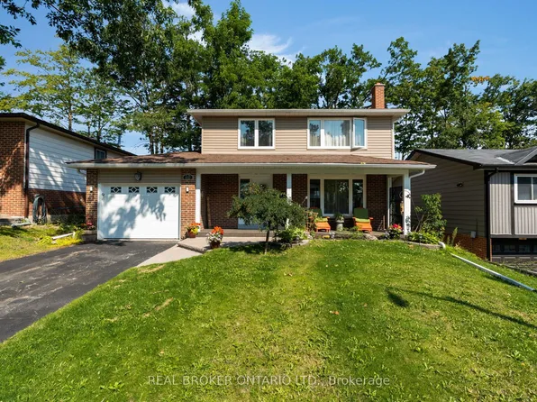40 Farmingdale Cres, Barrie, ON L4M 5E5