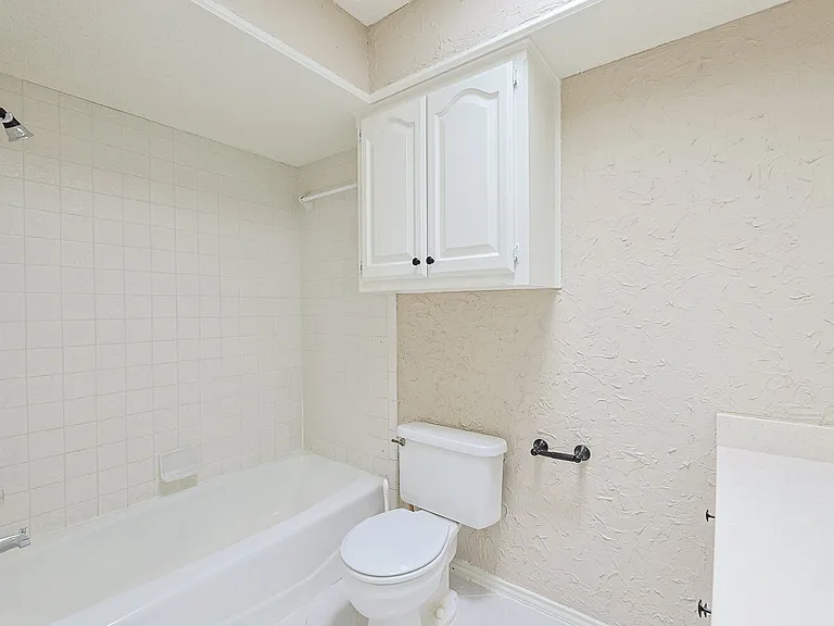 9708 Aberdeen Ave — Photo 32