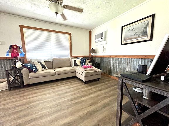 5th image of 11262 Debbie Ln