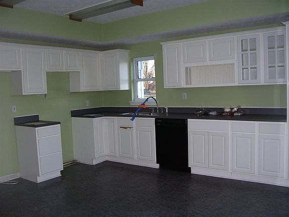 4th image of 278 W Oak St #1