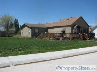 2020 18th St, Mitchell, NE 69357