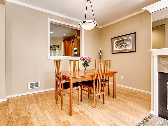 5th image of 9419 177th Pl NE Unit 2
