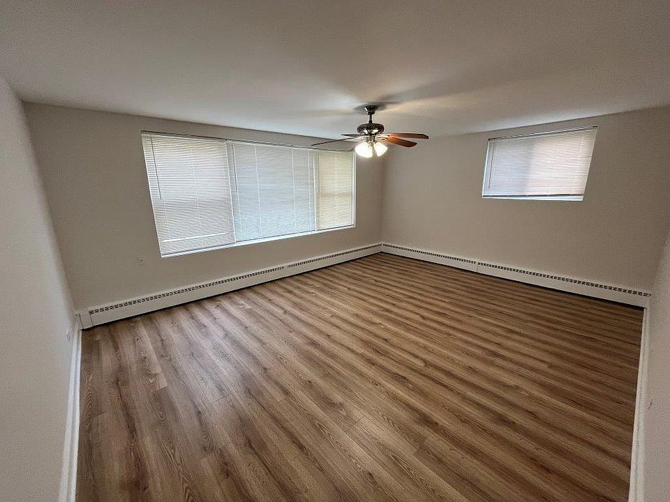 1st image of 6833 N Oakley Ave #2AA
