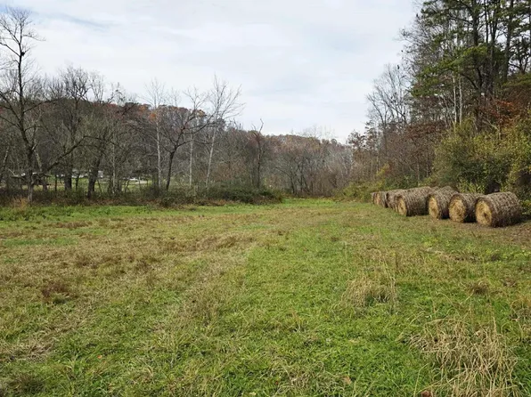 87 Frazer Br, Argillite, KY 41121