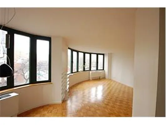 Rented by Douglas Elliman | media 32