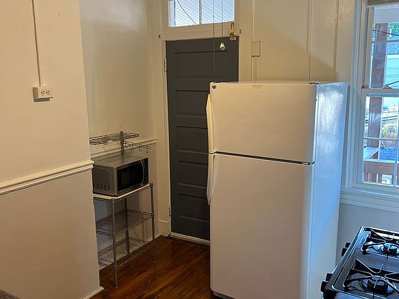 3rd image of 117 S Stafford Ave #35ACDD681