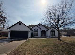 11 Lakeview Ln, Cabot, AR 72023