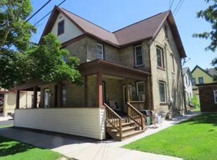 415 N 4th St, Watertown, WI 53094
