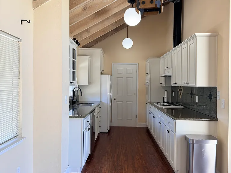 115 Wingfoot Ct — Photo 4