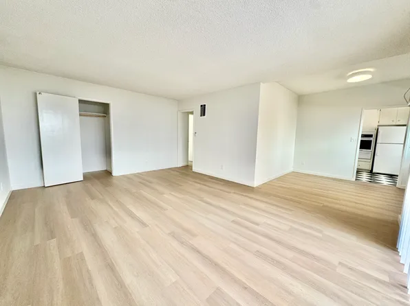 8110 Norton Ave #8, Los Angeles, CA 90046