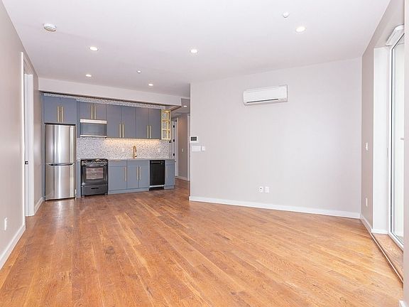 5th image of 850 Flushing Ave #4D