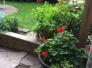 1037 S Racine Ave #2F, Chicago, IL 60607