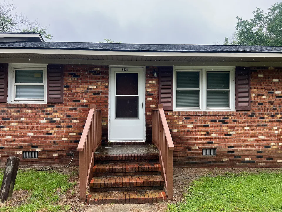 4921 Fieldcrest Dr #4921