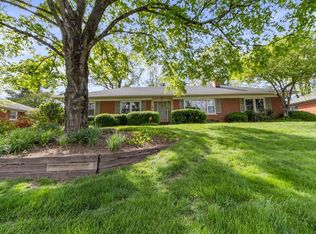 3449 Belvoir Dr, Lexington, KY 40502