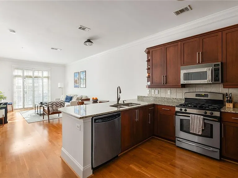1055 Piedmont Ave NE #211 — Photo 4